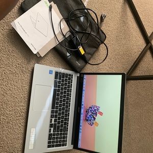 ACER 315 15.6 Touchscreen Celeron, Color Silver, Bluetooth, FULL HD.